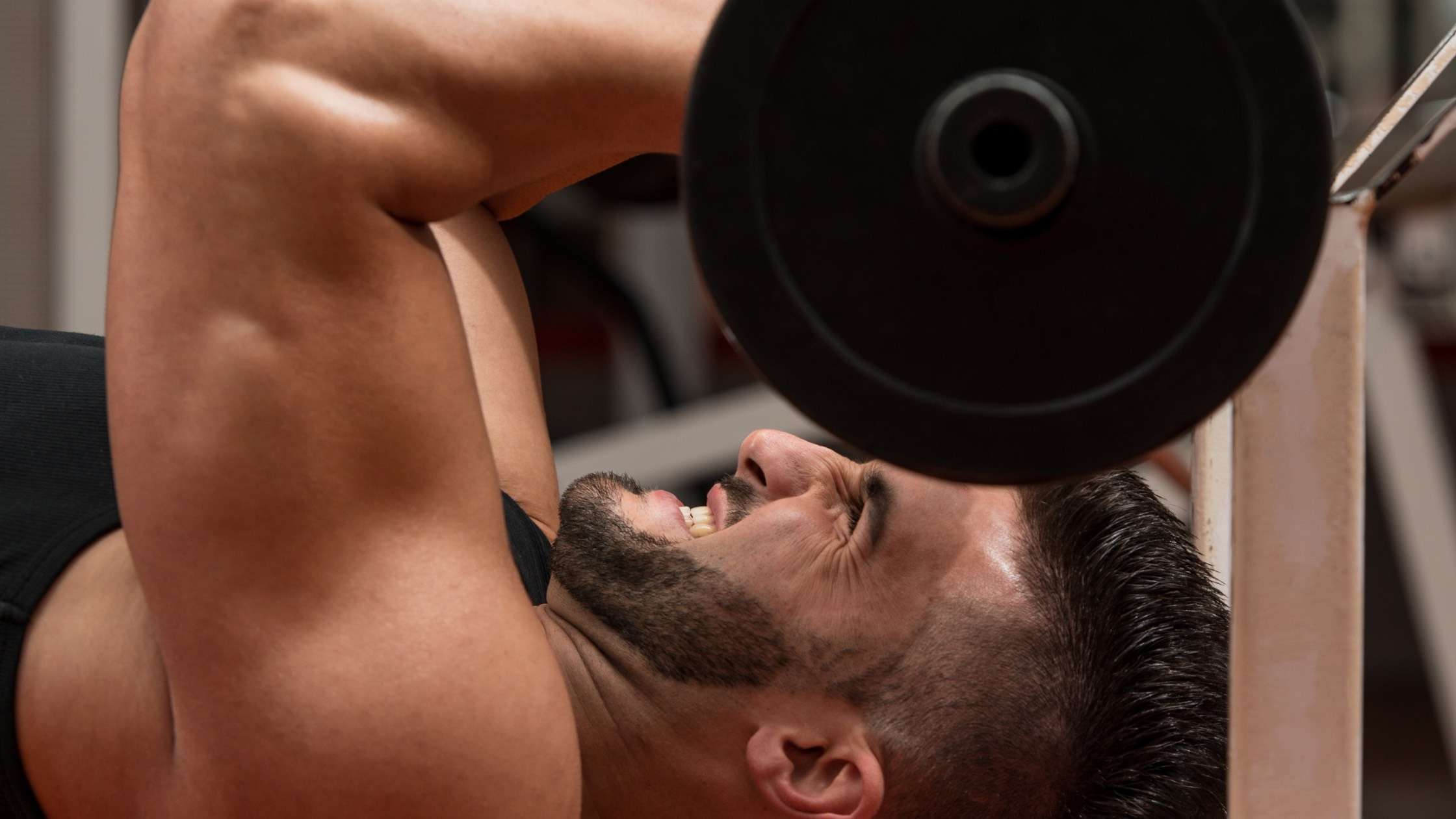 3 Awesome Skull Crusher Variations to Help You Destroy Your Workout